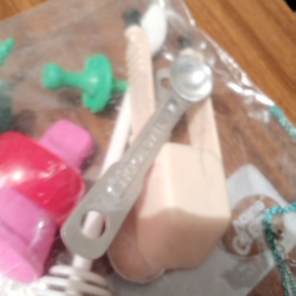 Toy jewelry and others lot - Picture 8 of 8